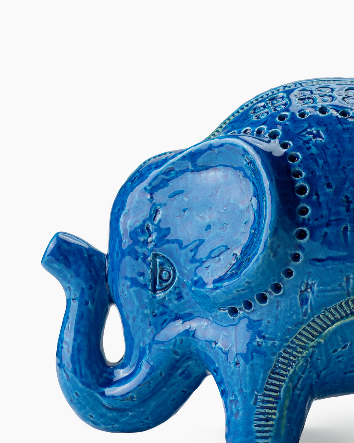 Elephant figure