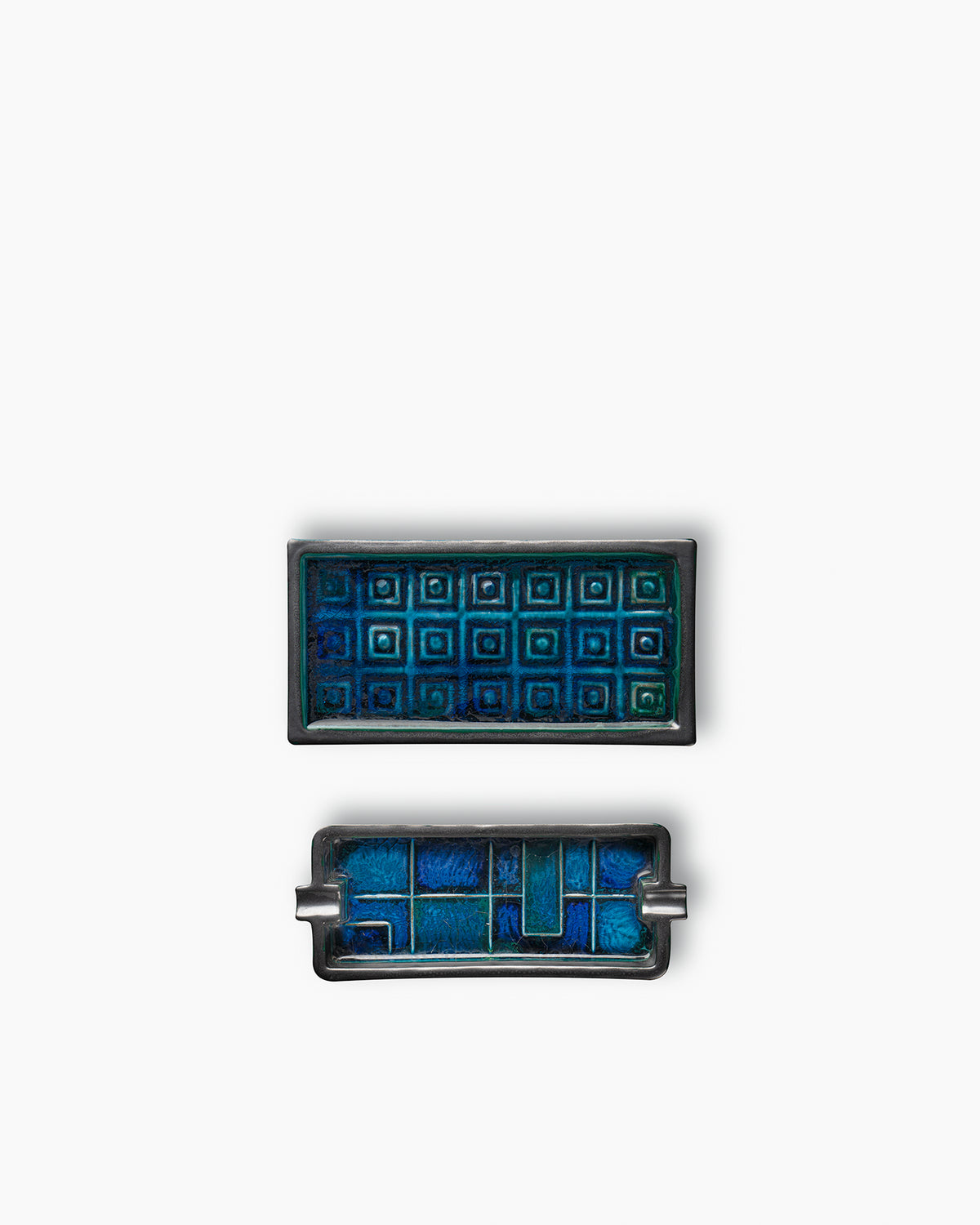 Box and ashtray set