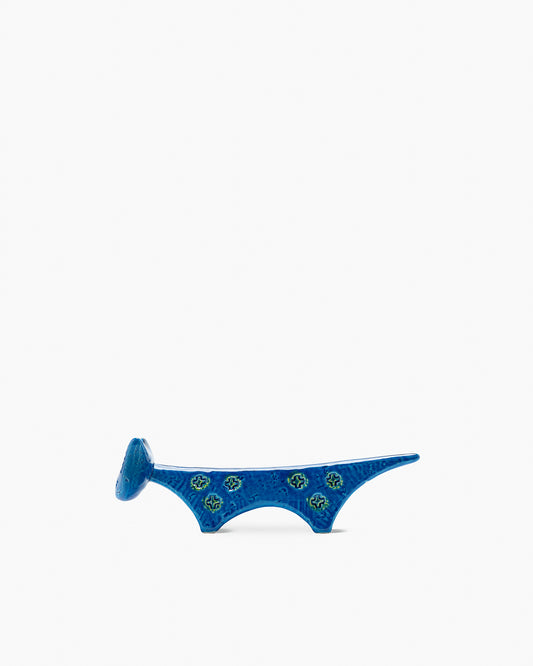 Cat figure with a triangular face