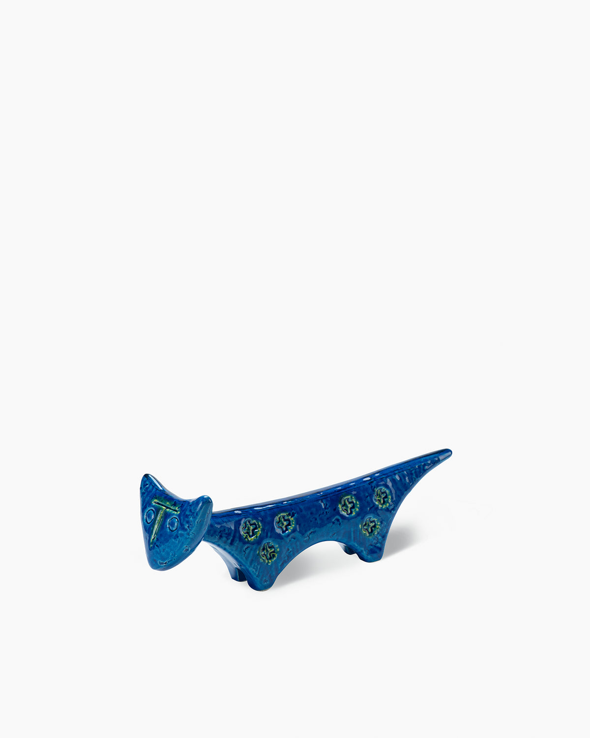 Cat figure with a triangular face